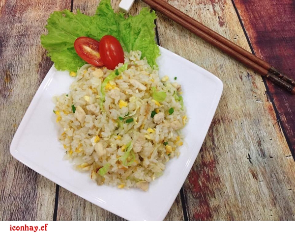 Cơm chiên cá mặn